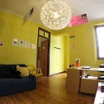 Alda Centro Хостел *