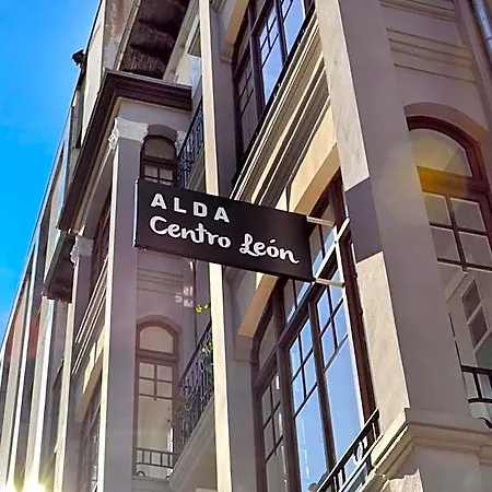 Alda Centro * León