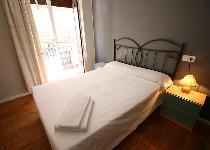 Alda Centro Хостел *