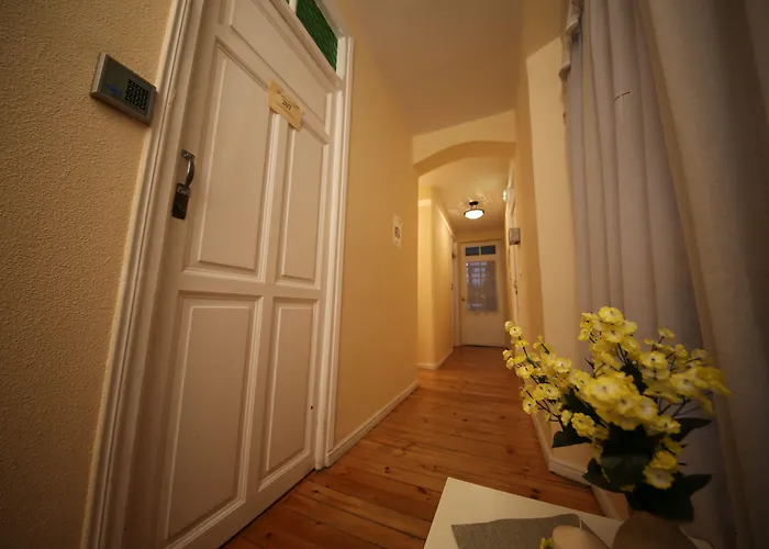 Alda Centro * Леон