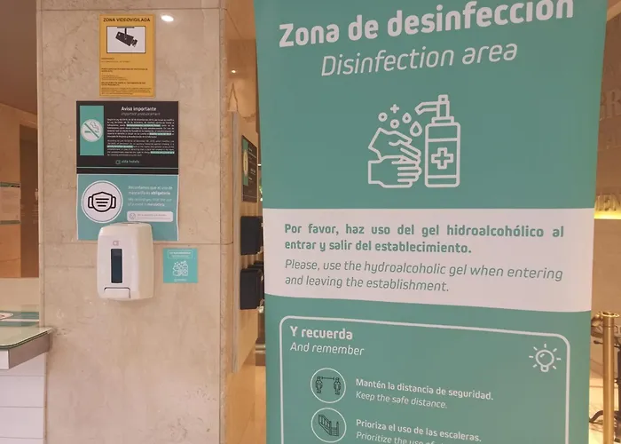 Alda Centro Хостел *